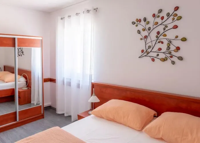 Apartment Luce Povljana